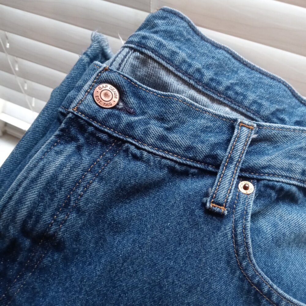 GAP low rise stride wide-leg jeans in medium indigo (14R/32) - Picture 3 of 13